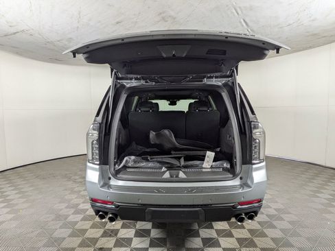 New 2026 Chevrolet Suburban RST w/ Advanced Technology Package AWD/4WD image 9