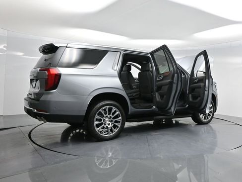 Used 2025 GMC Yukon Denali image 4