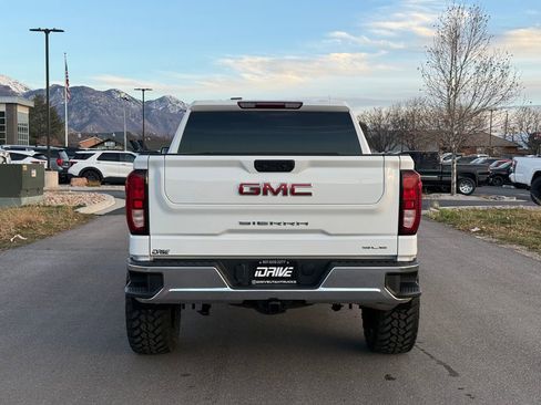 Used 2023 GMC Sierra 1500 SLE image 11