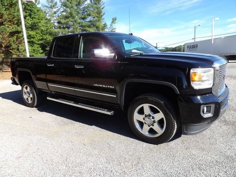 Used 2015 GMC Sierra 2500 Denali AWD/4WD image 6