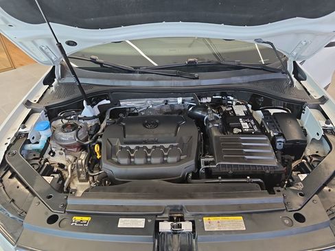Used 2024 Volkswagen Tiguan SE image 27