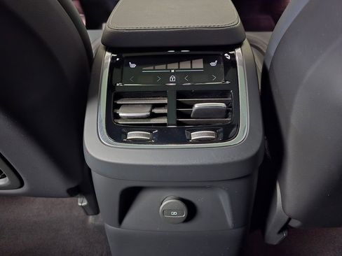 Used 2024 Volvo XC90 T8 Ultimate w/ Protection Package Premier image 23