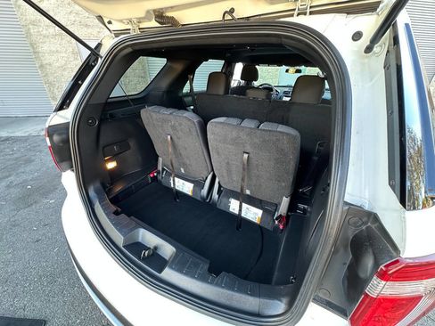 Used 2016 Ford Explorer XLT AWD/4WD image 29