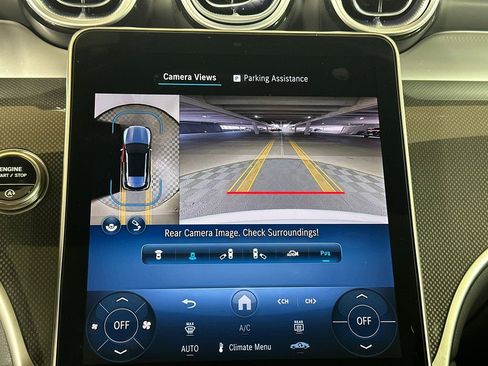 Used 2025 Mercedes-Benz GLC 300 GLC 300 image 32