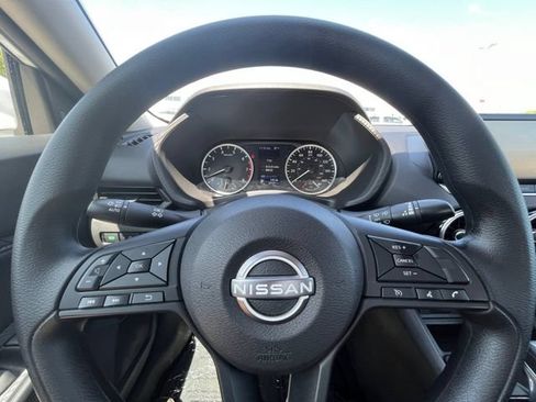 Used 2025 Nissan Sentra S FWD image 25