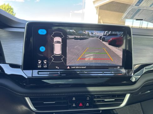 New 2026 Volkswagen Atlas Cross Sport SE image 30