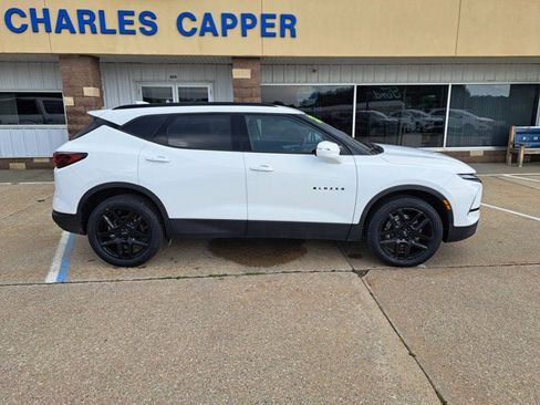 Used 2023 Chevrolet Blazer LT w/ LPO, Black Grille Bar Package AWD/4WD image 5