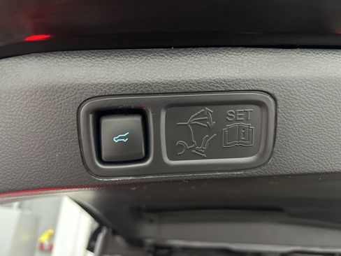 Used 2023 Ford Expedition Max Limited image 36