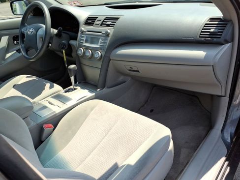 Used 2011 Toyota Camry LE w/ LE Extra-Value Pkg FWD image 10