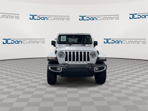 Used 2022 Jeep Wrangler Unlimited Sahara w/ Cold Weather Group image 3
