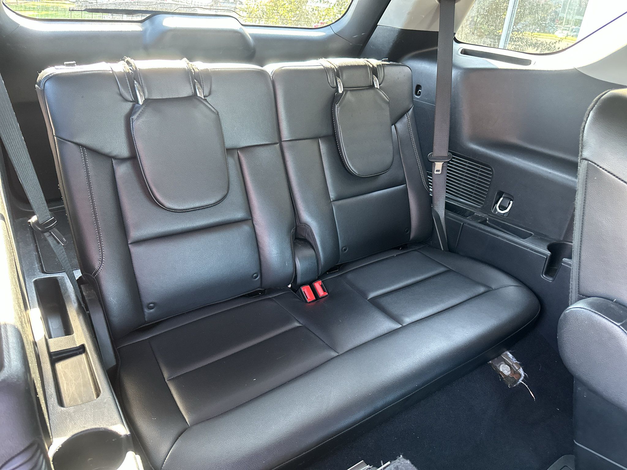 Used 2023 Ford Explorer Limited w/ Equipment Group 301A RWD image 13