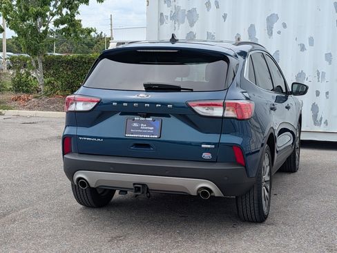 Used 2020 Ford Escape Titanium AWD/4WD image 4