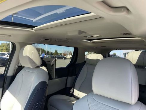 New 2026 Kia Carnival SX Prestige image 30