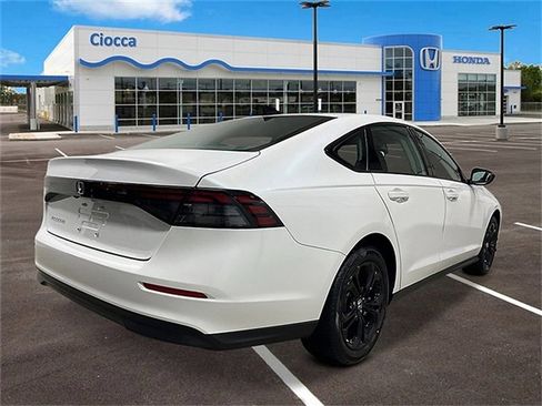 New 2025 Honda Accord SE image 5
