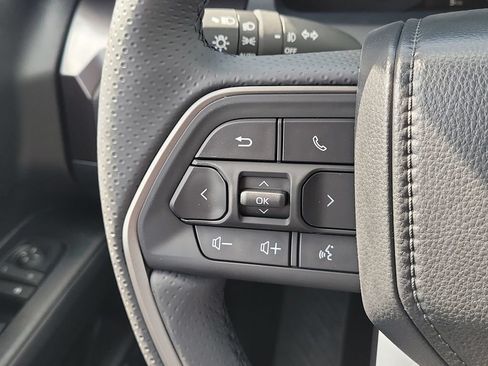 New 2026 Toyota 4Runner SR5 AWD/4WD image 9