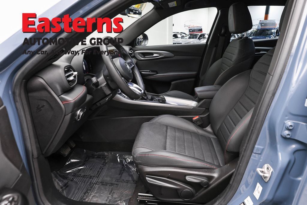 Used 2023 Dodge Hornet GT AWD/4WD image 13