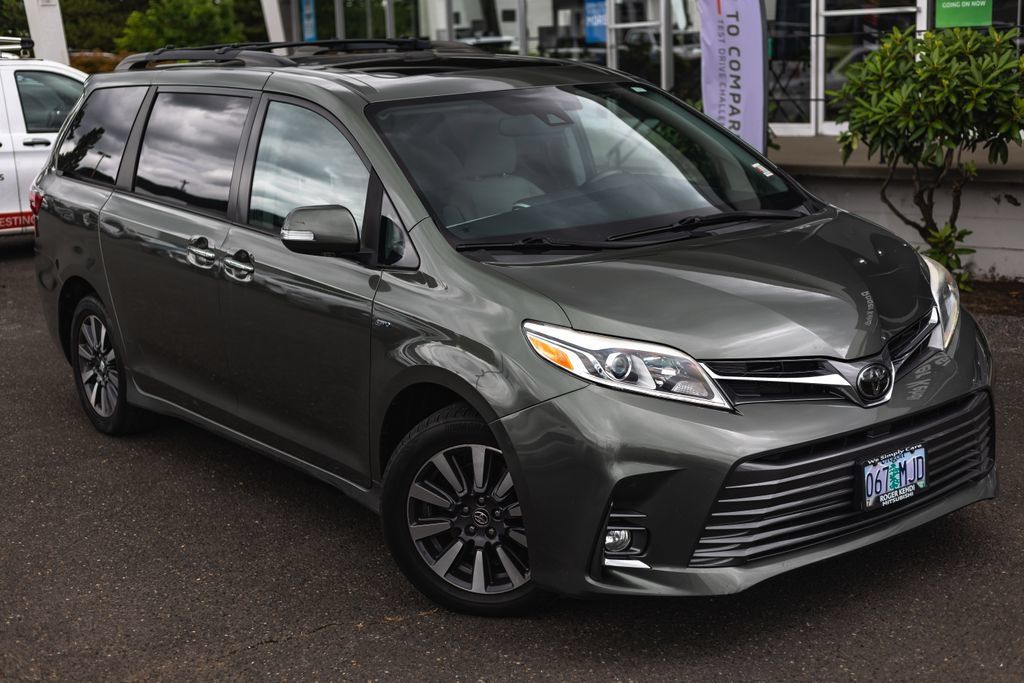 Used 2020 Toyota Sienna Limited AWD/4WD image 2