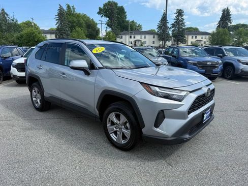 Used 2025 Toyota RAV4 XLE AWD/4WD image 4