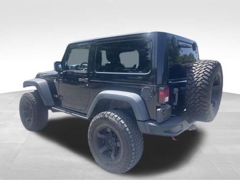 Used 2013 Jeep Wrangler Rubicon AWD/4WD image 3