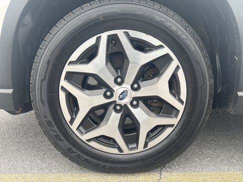 Used 2023 Subaru Forester Premium image 11