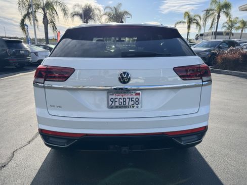 Used 2023 Volkswagen Atlas Cross Sport SE w/ Black Wheel Package image 9