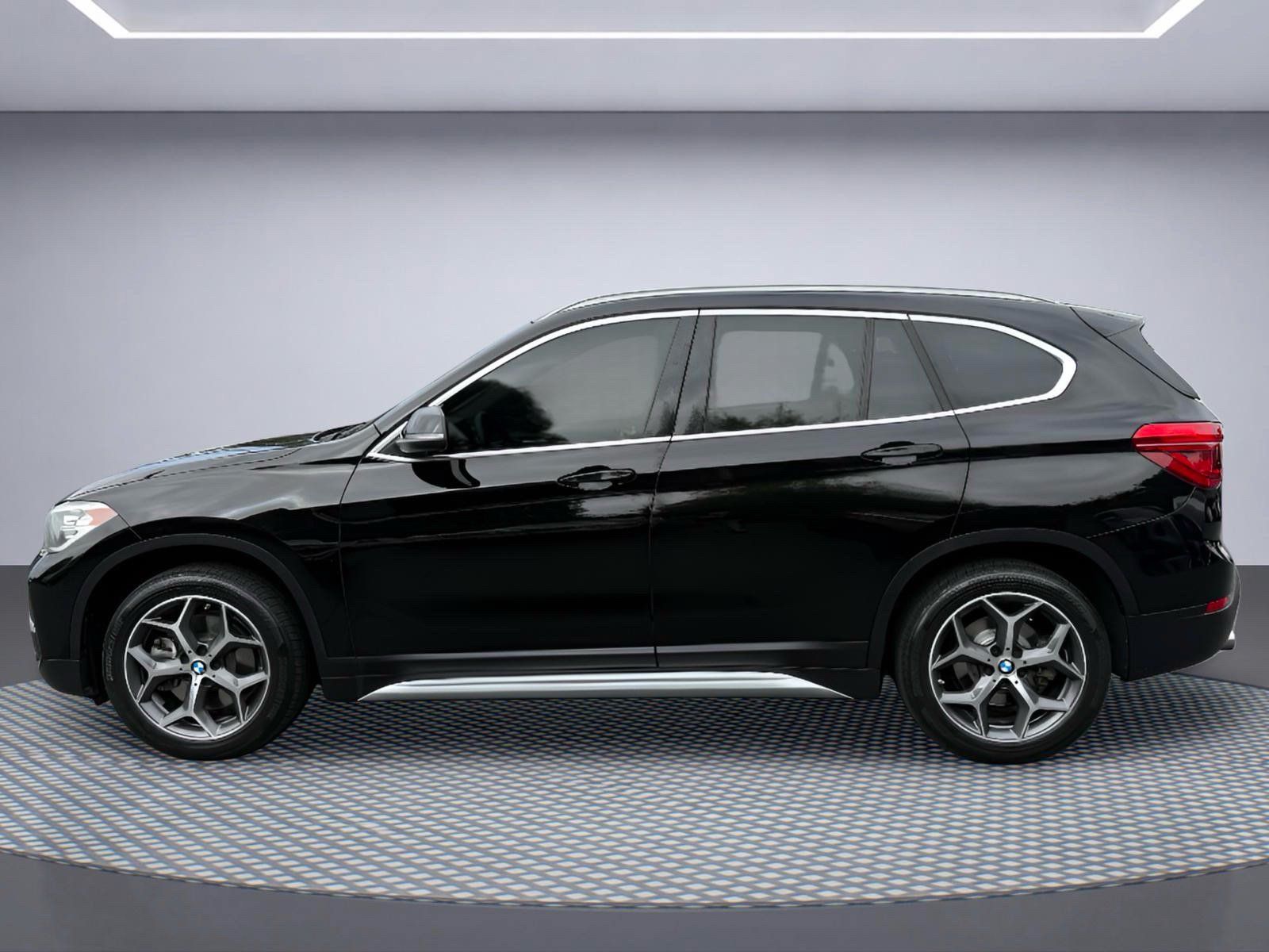 Used 2018 BMW X1 xDrive28i AWD/4WD image 3
