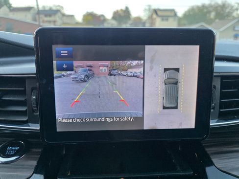 Used 2022 Ford Explorer Limited w/ Hybrid Equipment Group 310A image 25