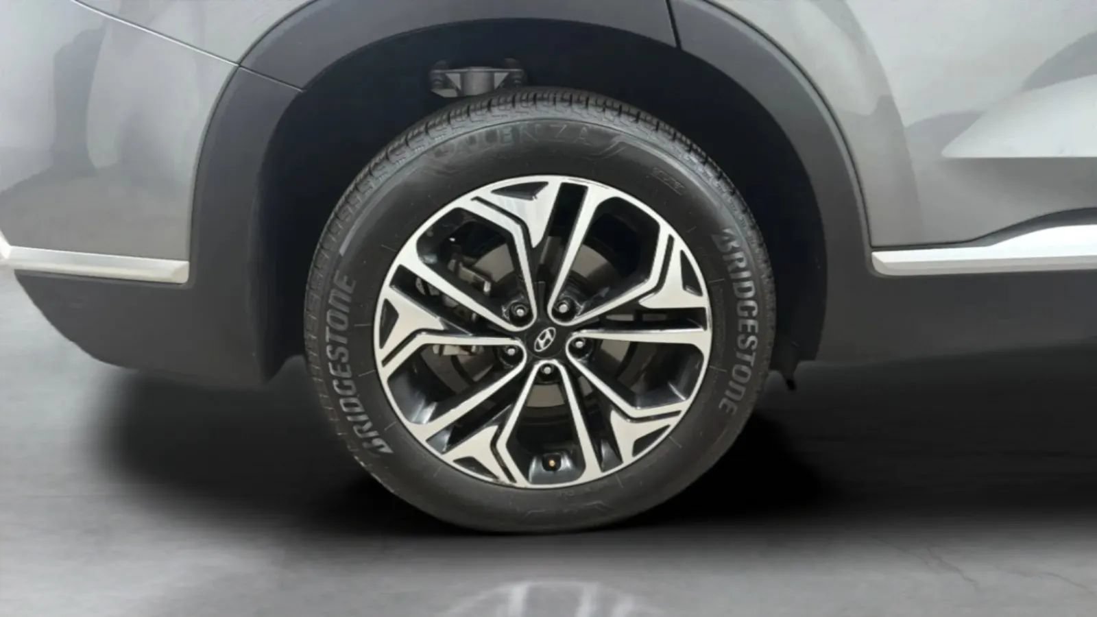 Used 2019 Hyundai Santa Fe FWD w/ Cargo Package image 27