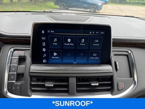 Used 2023 Chevrolet Suburban Premier AWD/4WD image 8