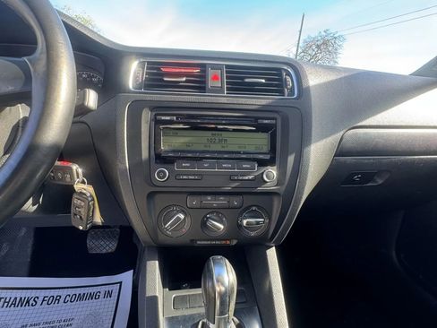 Used 2011 Volkswagen Jetta SE image 21