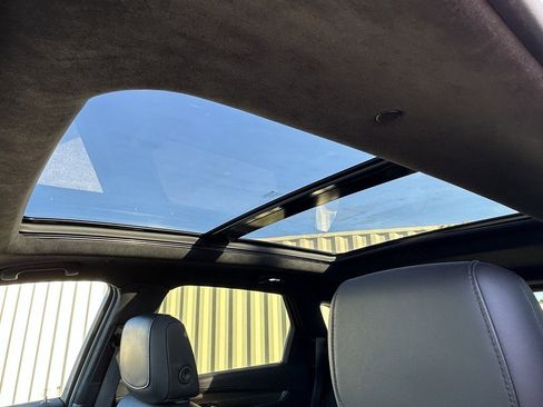 Used 2019 Cadillac XT5 Platinum image 4