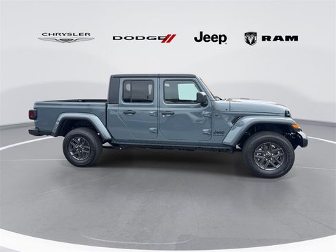 New 2026 Jeep Gladiator Sport image 2