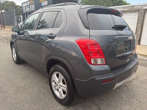 Used 2016 Chevrolet Trax LT AWD/4WD image 3