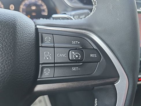 Used 2024 Jeep Grand Cherokee L Limited w/ Luxury Tech Group II image 43