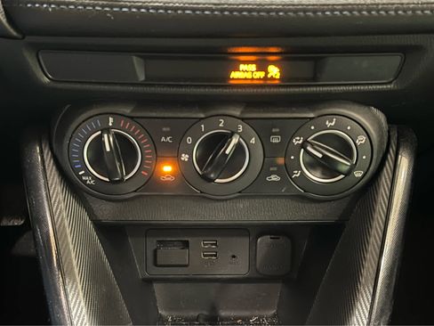 Used 2018 Toyota Yaris iA image 16