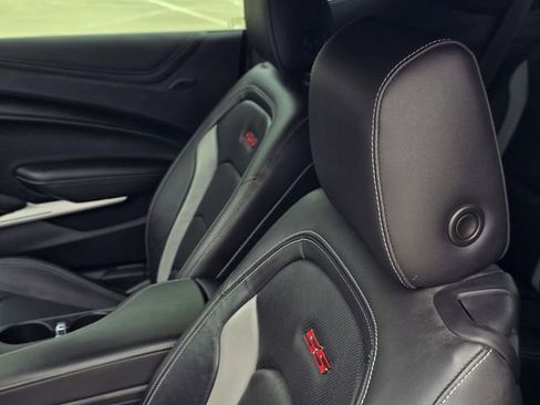 Used 2021 Chevrolet Camaro SS image 17