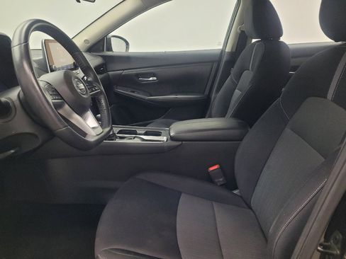 Used 2021 Nissan Sentra SV image 17