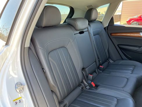 Used 2023 Audi Q5 2.0T Premium w/ Convenience Package image 27