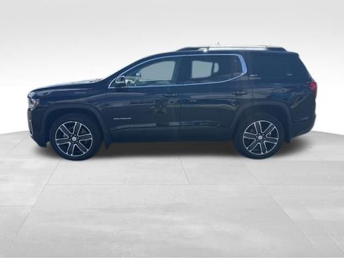 Used 2022 GMC Acadia SLT w/ Technology Package AWD/4WD image 2