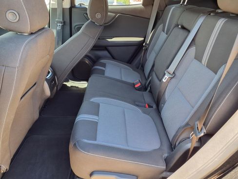 Used 2025 Chevrolet Blazer LT AWD/4WD image 10