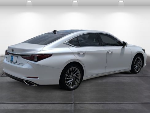 Used 2025 Lexus ES 350 Ultra Luxury FWD image 5