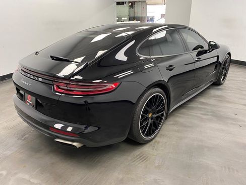 Used 2017 Porsche Panamera 4 image 3