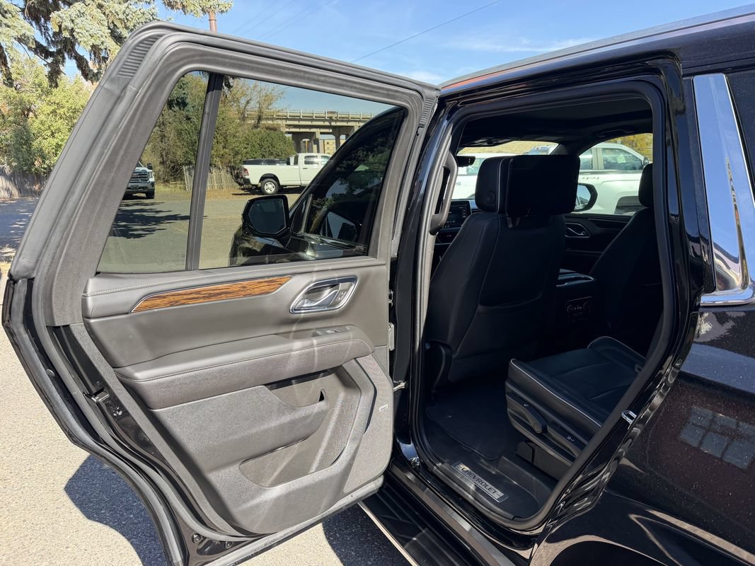 Used 2021 Chevrolet Tahoe Premier w/ Premium Package AWD/4WD image 8
