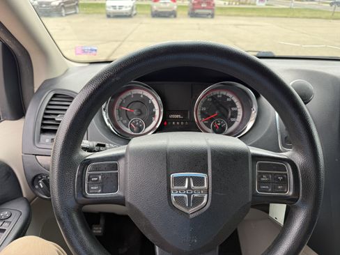 Used 2015 Dodge Grand Caravan SE w/ Quick Order Package 29E SE image 14