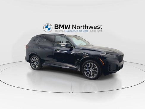 New 2026 BMW X5 xDrive40i w/ M Sport Package AWD/4WD image 6