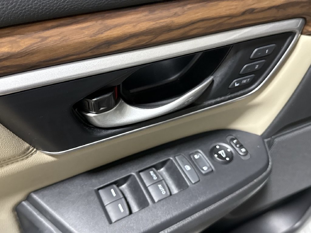 Used 2020 Honda CR-V Touring image 22