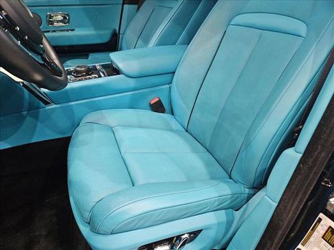 Used 2024 Rolls-Royce Cullinan image 15