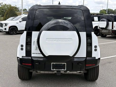 New 2026 Land Rover Defender 110 X-Dynamic SE AWD/4WD image 4