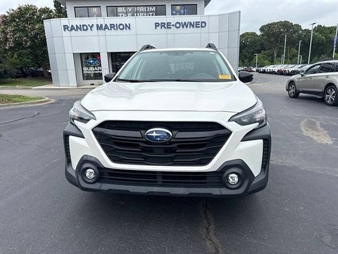 Used 2023 Subaru Outback Onyx Edition AWD/4WD image 2