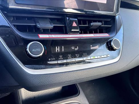Used 2025 Toyota Corolla LE image 25